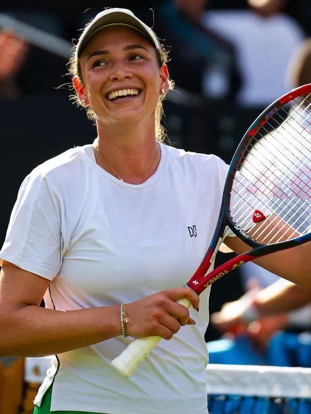 持者給予他 持者給予他